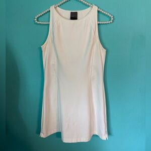 EUC NIKE Women’s White Tennis Dress with Built-in Bra Size Small